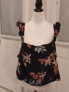 4/$40 Torrid Black Floral Ruffle-Strap Camisole Top - Size 4 (US22)